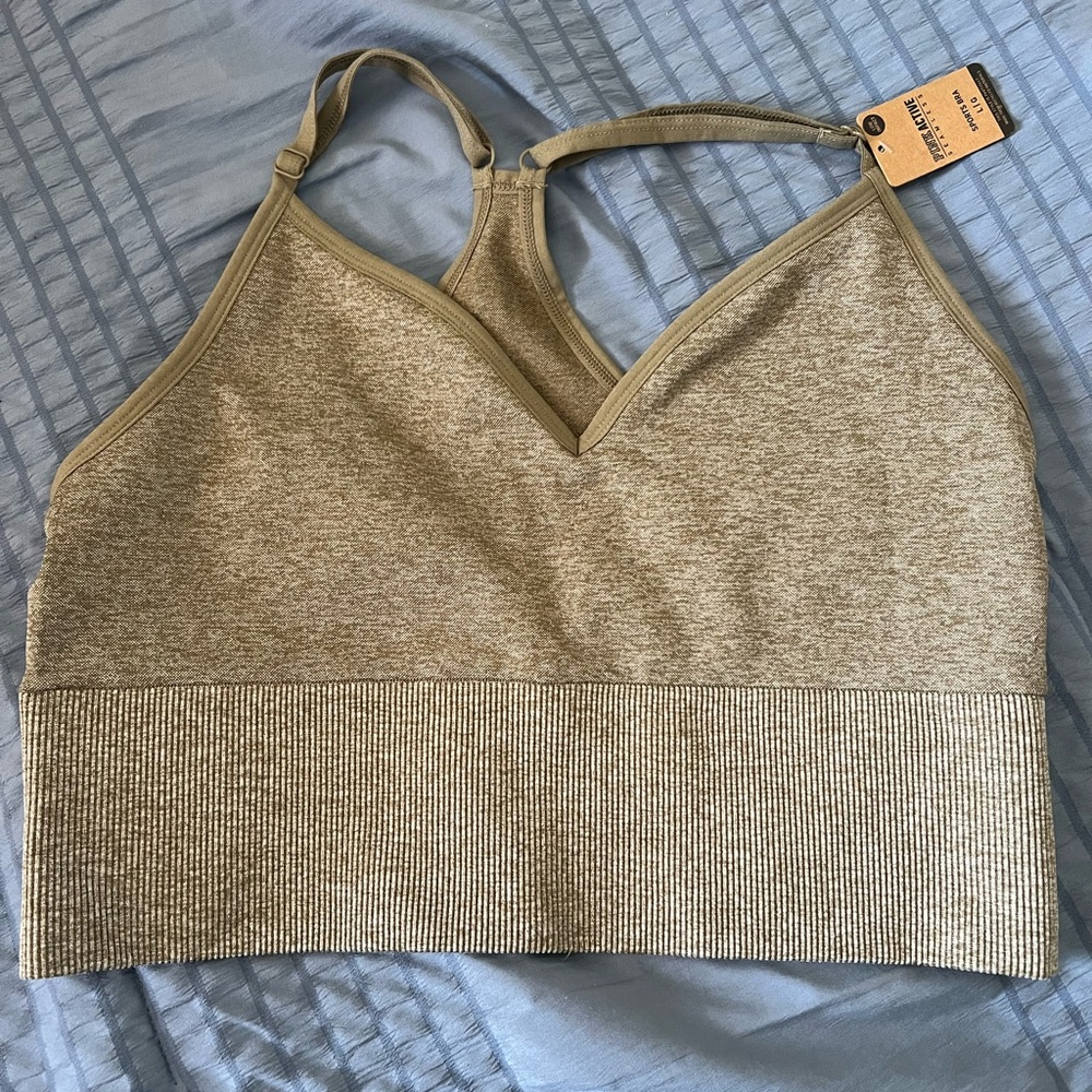 NWT: Pink by Victoria’s Secret Sports Bra size Large -